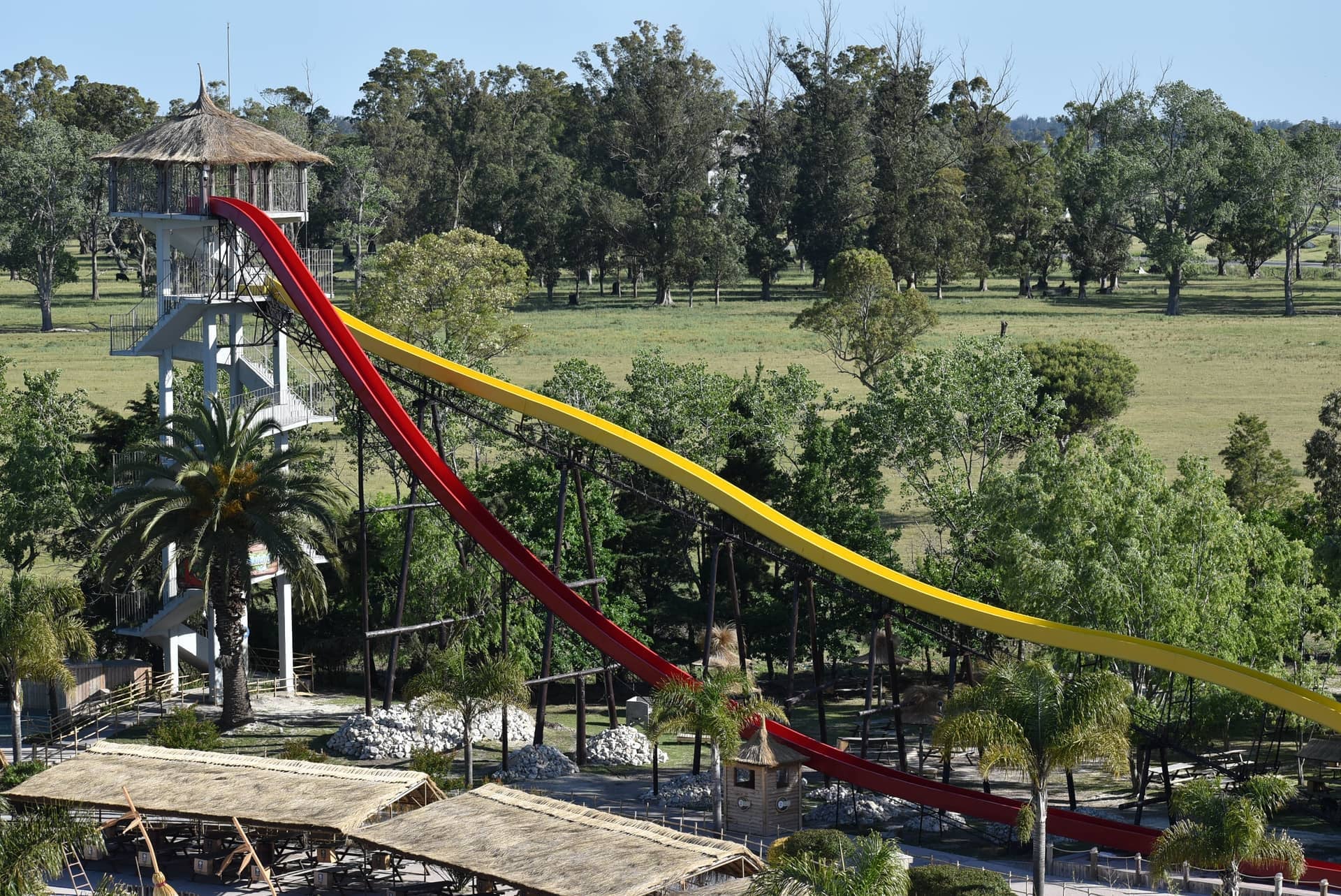 ATRACCIONES - Media 2